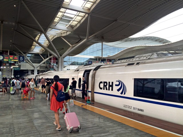 Boarding the fast train to Changsha.