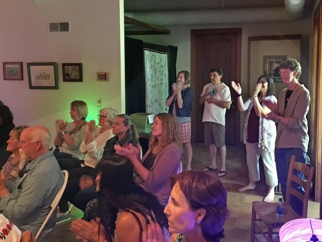 DD•IMG_1435-Sue applauding