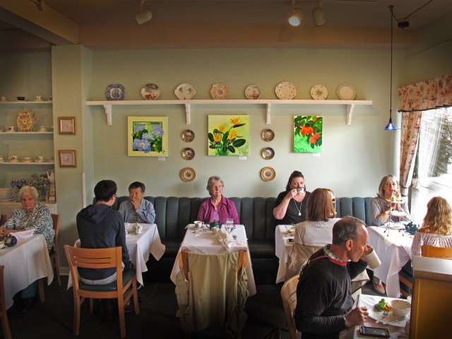 1568 jlh heather tea roomCR