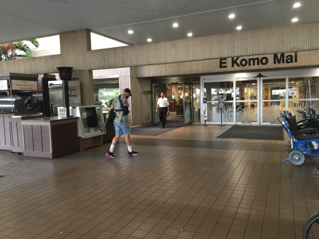 •img_6075-e komo mai