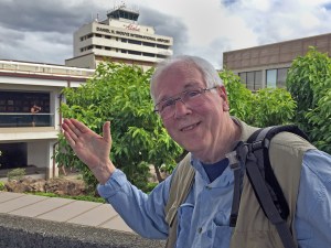 •J4876 rds hono airport signCR